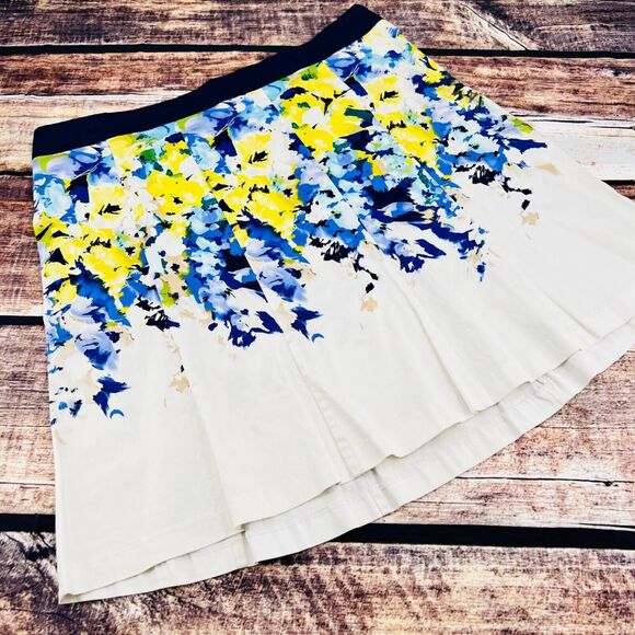 Lane‎ Bryant Pleated A-Line Skirt Women's Size 22 Plus White Blue Yellow Floral - Picture 2 of 10
